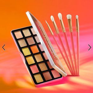 MORPHE HEATSEEKER BRUSH & 18H PALETTE MAKEUP SET